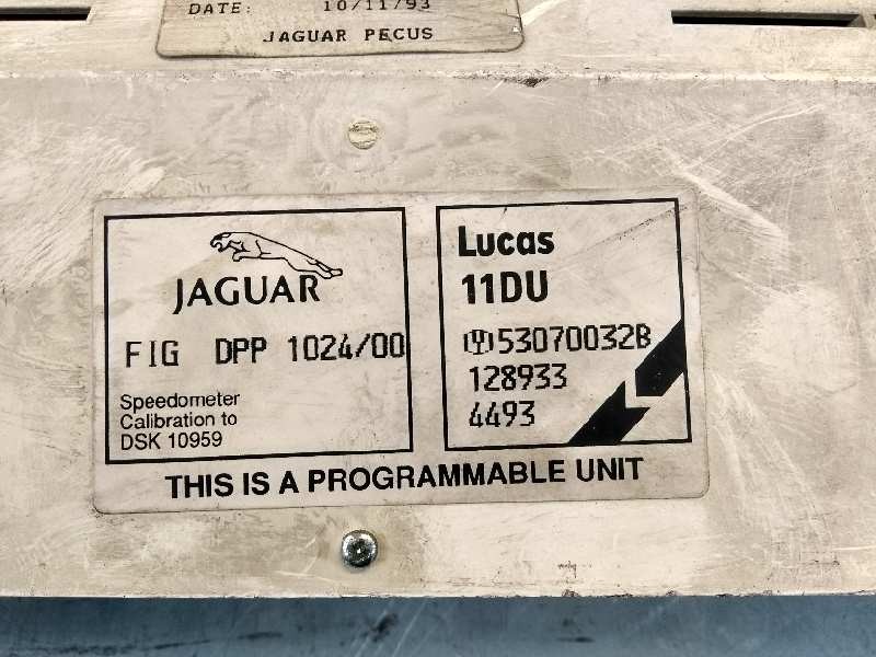 Recambio de cuadro instrumentos para jaguar xj6/12 3.2 cat referencia OEM IAM 53070032B 128933 4493 11DU
