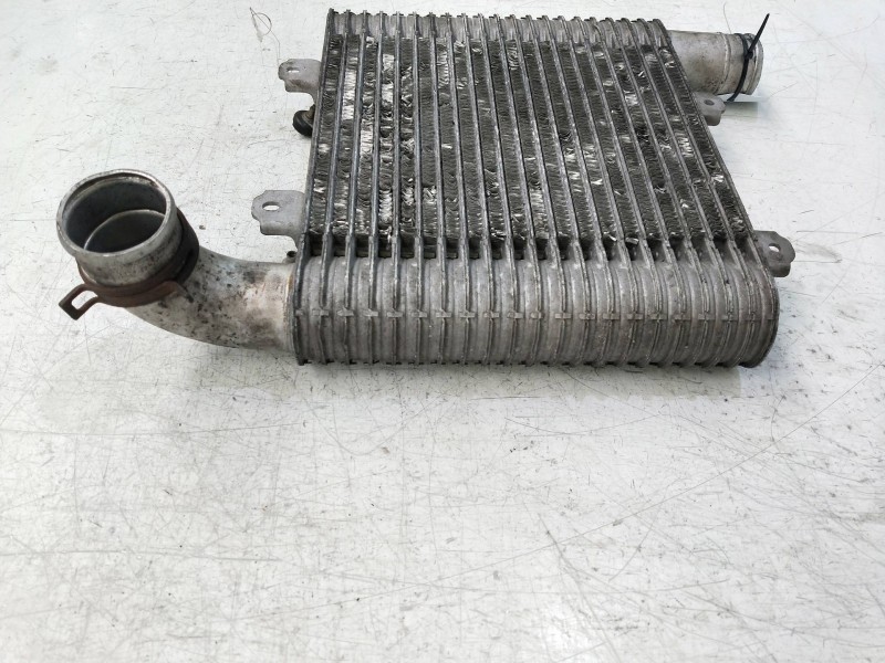 Recambio de intercooler para kia carens 2.0 turbodiesel cat referencia OEM IAM 2827127350  