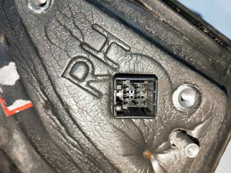 Recambio de retrovisor derecho para kia carens 2.0 turbodiesel cat referencia OEM IAM   ELECTRICO