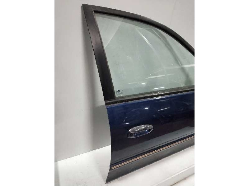 Recambio de puerta delantera derecha para kia carens 2.0 crdi ex monovolumen referencia OEM IAM   