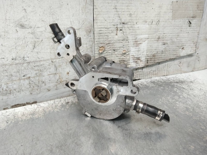 Recambio de depresor freno / bomba vacio para audi a4 berlina (b5) 1.9 tdi referencia OEM IAM   