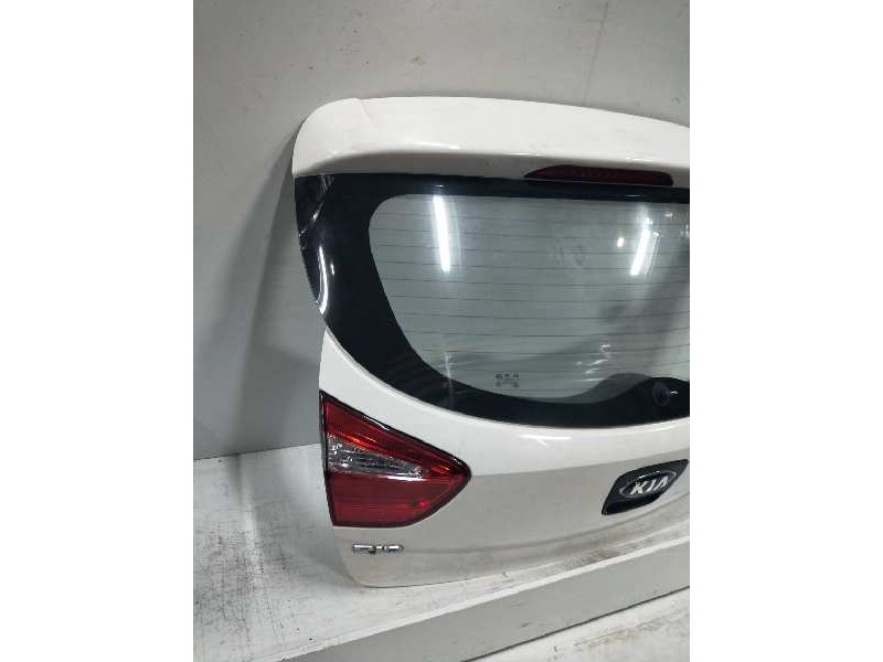 Recambio de porton trasero para kia rio 1.2 cat referencia OEM IAM   
