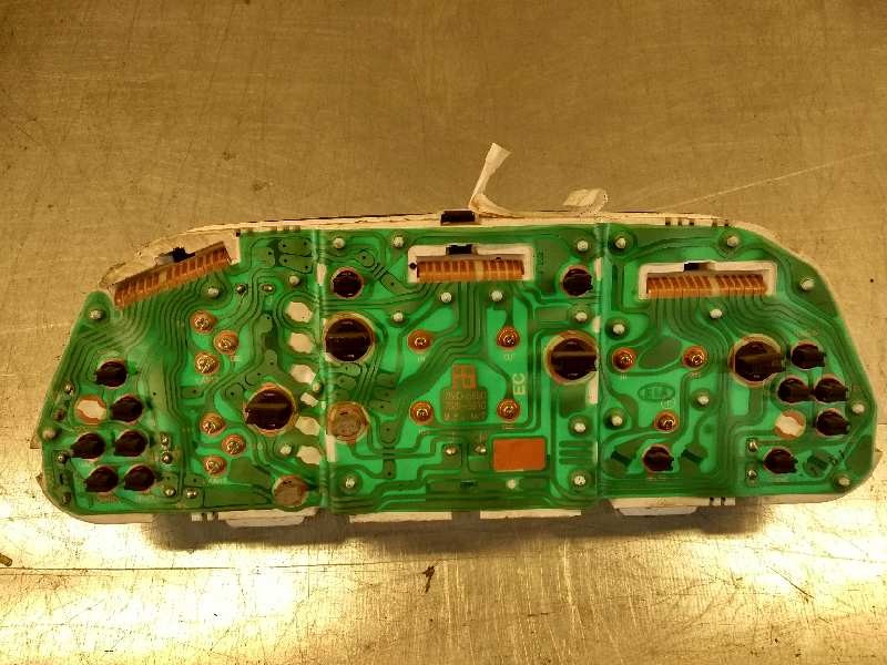 Recambio de cuadro instrumentos para kia shuma 1.5 cat referencia OEM IAM K2AC5543XE 20022472 5001B 