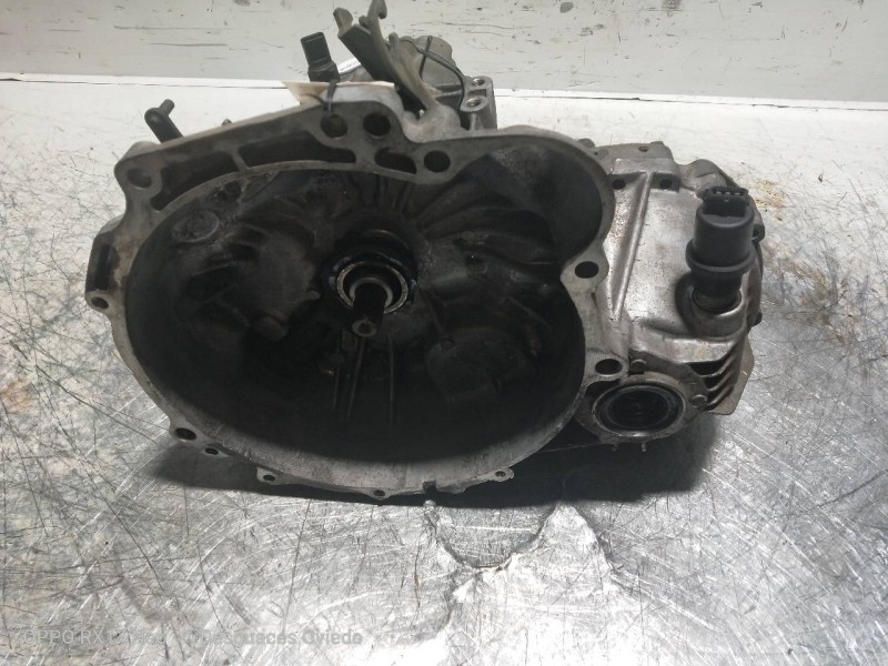 Recambio de caja cambios para kia joice ls referencia OEM IAM 724623  