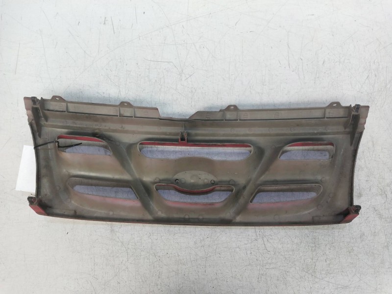 Recambio de rejilla delantera para kia sportage 2.0 turbodiesel cat referencia OEM IAM   