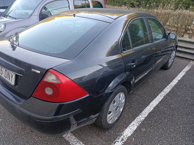 ford mondeo berlina (ge) del año 2005