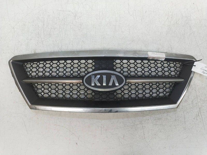 Recambio de rejilla delantera para kia sorento 2.5 crdi cat referencia OEM IAM   