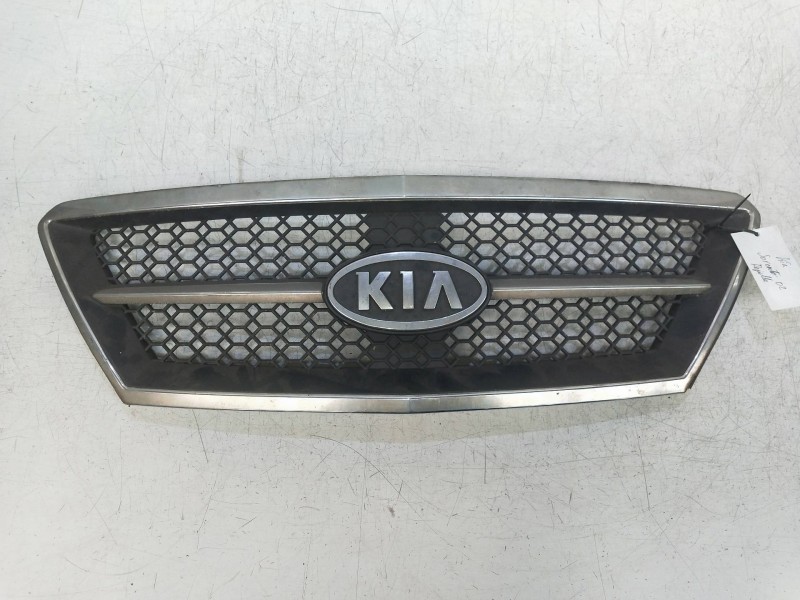 Recambio de rejilla delantera para kia sorento 2.5 crdi cat referencia OEM IAM   
