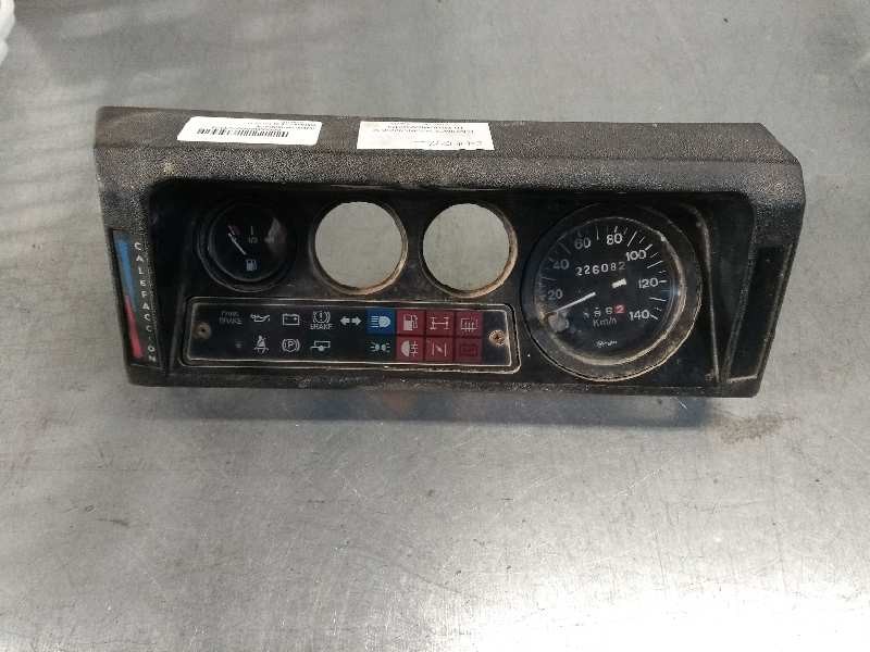 Recambio de cuadro instrumentos para santana 2.5 b dl t/d 2.5 dl referencia OEM IAM 19702102  