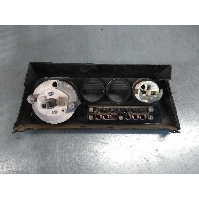 Recambio de cuadro instrumentos para santana 2.5 b dl t/d 2.5 dl referencia OEM IAM 19702102  