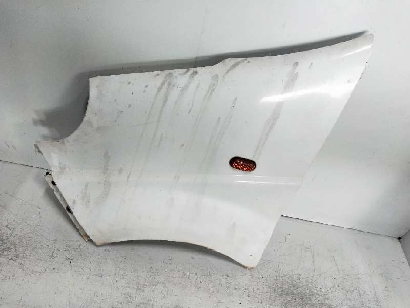 Recambio de aleta delantera izquierda para renault trafic combi (ab 4.01) 6 - plazas, acristalado parcial, combi corto referenci