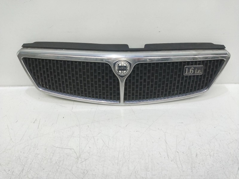 Recambio de rejilla delantera para lancia dedra berl. 1.6 cat referencia OEM IAM   