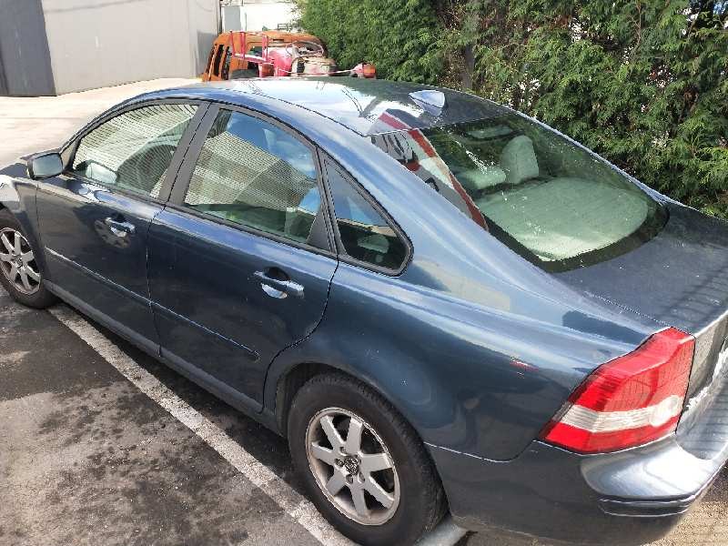 volvo s40 berlina del año 2006