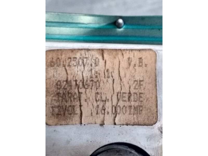 Recambio de cuadro instrumentos para lancia delta 1600 i.e kat super referencia OEM IAM 82470670 6025070 