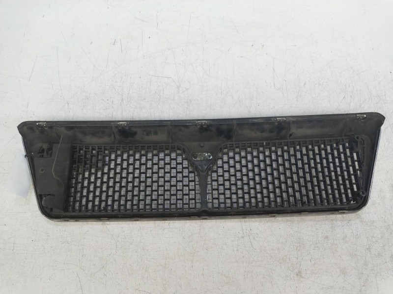 Recambio de rejilla delantera para lancia thema v6 ls berlina referencia OEM IAM   