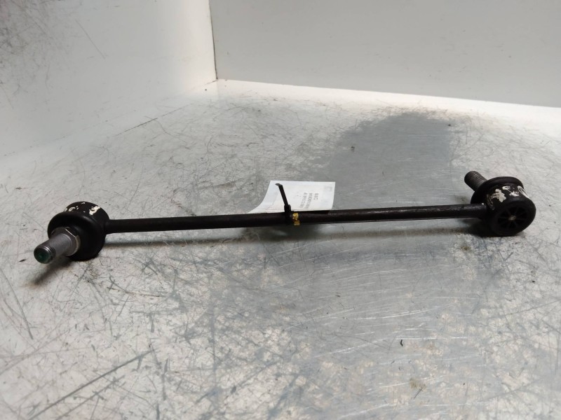 Recambio de brazo suspension inferior delantero derecho para kia rio 1.2 cat referencia OEM IAM   