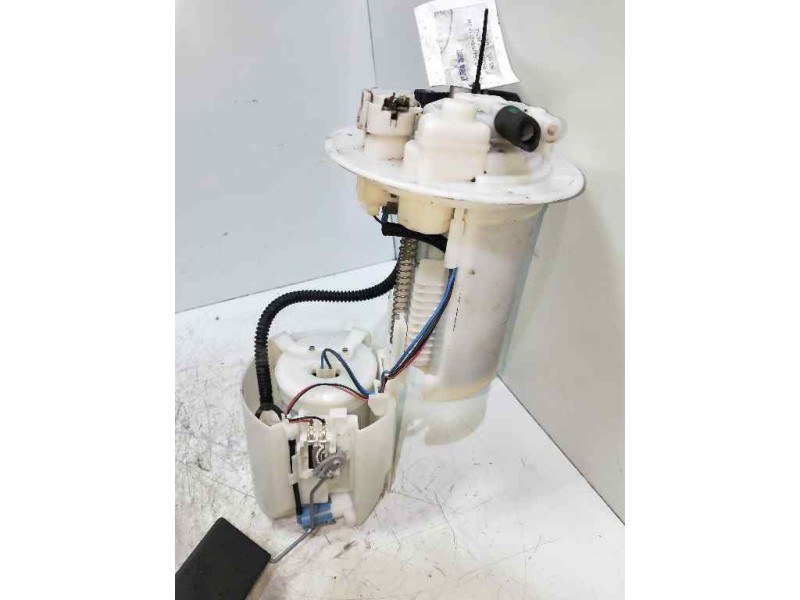 Recambio de bomba combustible para toyota auris touring sports (e18) 1.8 16v cat (híbrido) referencia OEM IAM 7702002501 4FUC107
