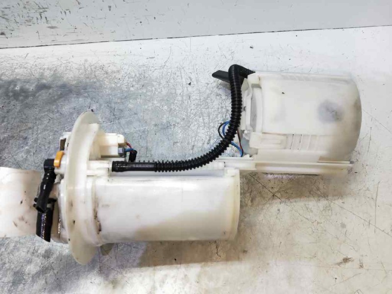 Recambio de bomba combustible para toyota auris touring sports (e18) 1.8 16v cat (híbrido) referencia OEM IAM 7702002501 4FUC107