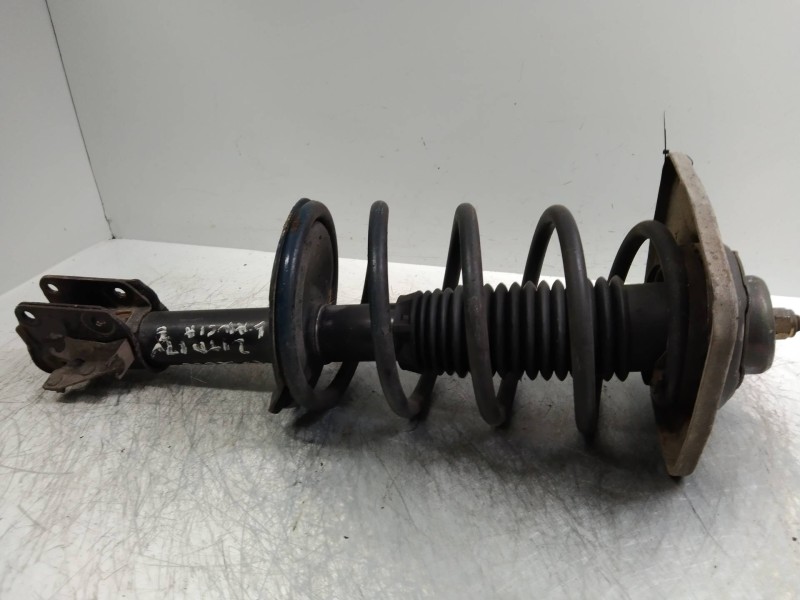 Recambio de amortiguador delantero izquierdo para lancia zeta 2.1 turbodiesel cat referencia OEM IAM   