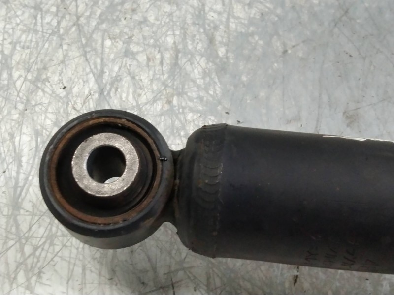 Recambio de amortiguador delantero izquierdo para lexus is200 (gxe10) 2.0 cat referencia OEM IAM   