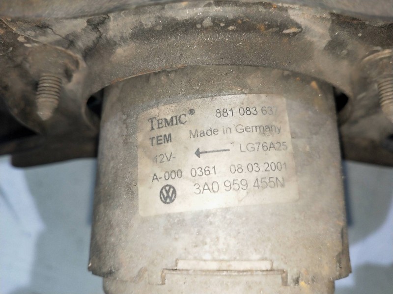 Recambio de electroventilador para volkswagen golf iii cabrio (1e7) 2.0 referencia OEM IAM 3A0959455N 881083637 