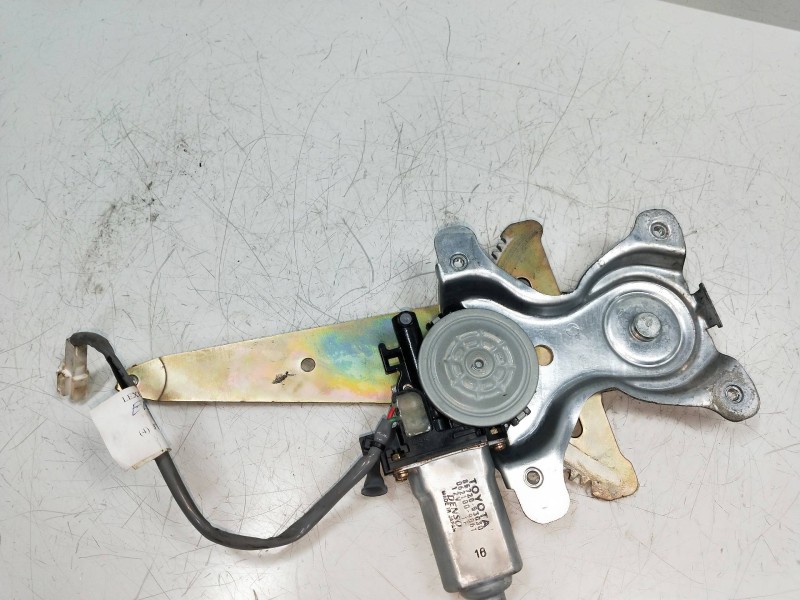 Recambio de elevalunas trasero izquierdo para lexus is200 (gxe10) 2.0 cat referencia OEM IAM 8572053030 0621009861 5P
