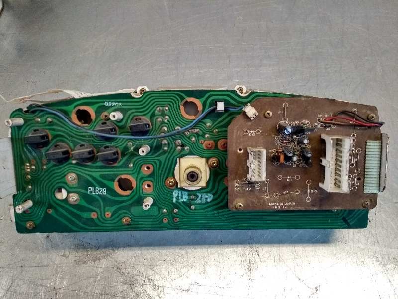 Recambio de cuadro instrumentos para mazda 626 berlina/coupe (gc) referencia OEM IAM GM31C  