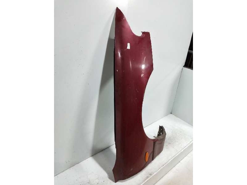 Recambio de aleta delantera derecha para mazda 626 berlina (ge) lx referencia OEM IAM   