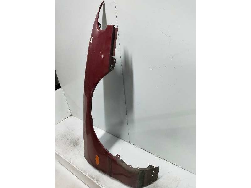 Recambio de aleta delantera derecha para mazda 626 berlina (ge) lx referencia OEM IAM   