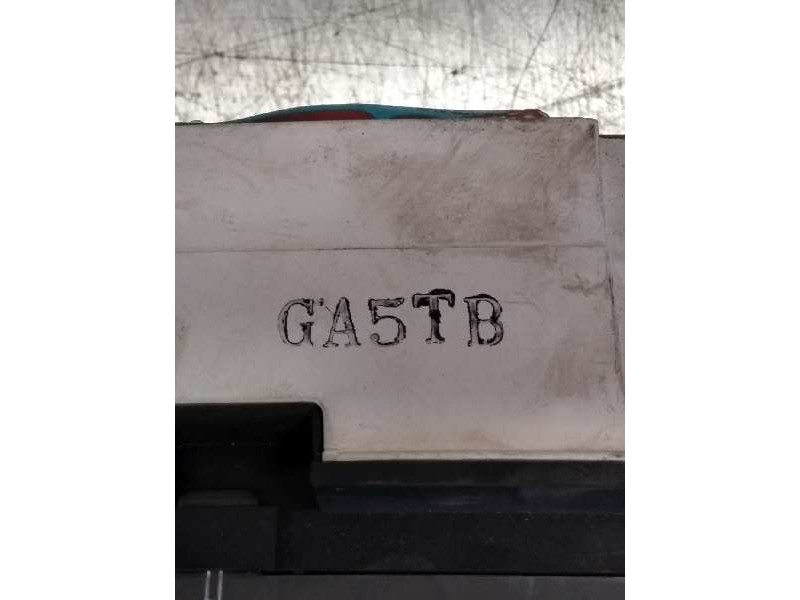 Recambio de cuadro instrumentos para mazda 626 berlina (ge) lx referencia OEM IAM GA5TB  