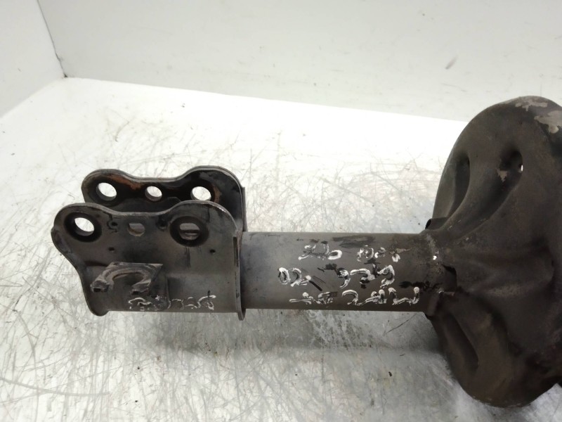 Recambio de amortiguador delantero derecho para mazda 626 berlina (gf) 2.0 limited referencia OEM IAM   