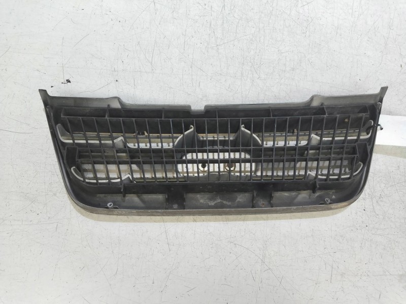 Recambio de rejilla delantera para hyundai matrix (fc) referencia OEM IAM   