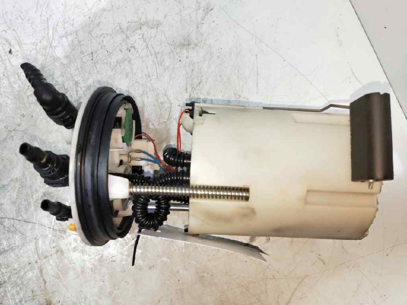 Recambio de bomba combustible para toyota avensis berlina (t25) 2.0 16v cat referencia OEM IAM 058030F001 7702005110 BOSCH AFORA