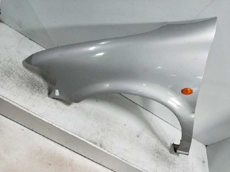 Recambio de aleta delantera izquierda para opel sintra gls referencia OEM IAM   