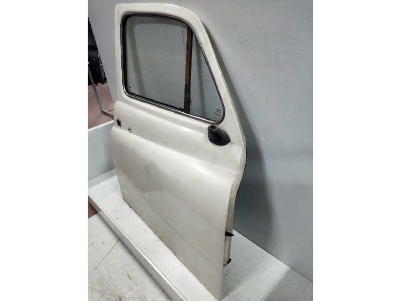 Recambio de puerta delantera derecha para carbodies fairway 27 td referencia OEM IAM   