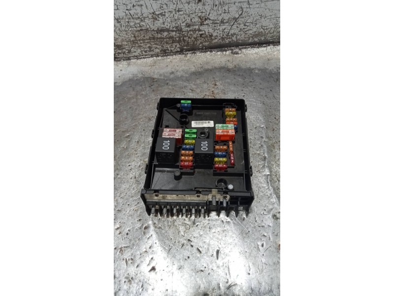 Recambio de caja reles / fusibles para skoda octavia combi (1z5) scout 4x4 referencia OEM IAM 1K0937629A 0946566935E 