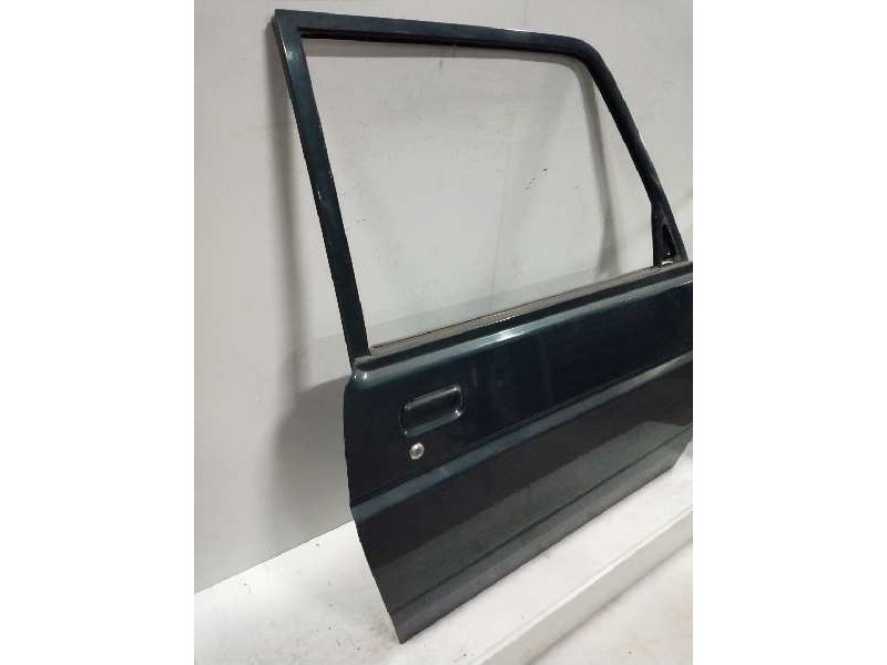 Recambio de puerta delantera derecha para daihatsu rocky 2.8 td referencia OEM IAM   