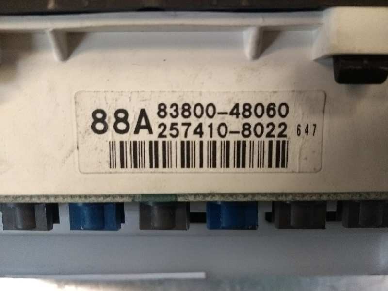 Recambio de cuadro instrumentos para lexus rx300 (mcu15) 3.0 referencia OEM IAM 8380048060 2574108022 88A