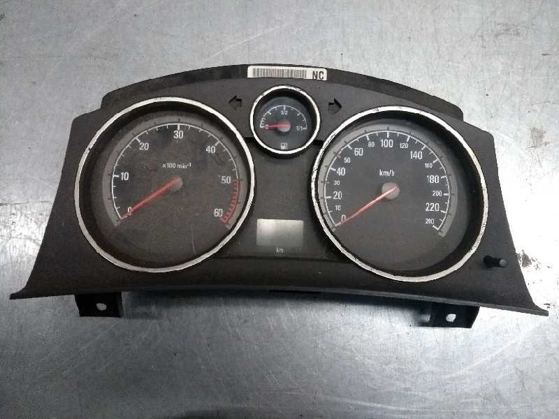 Recambio de cuadro instrumentos para opel astra gtc cosmo referencia OEM IAM 13216660 NC SW4405