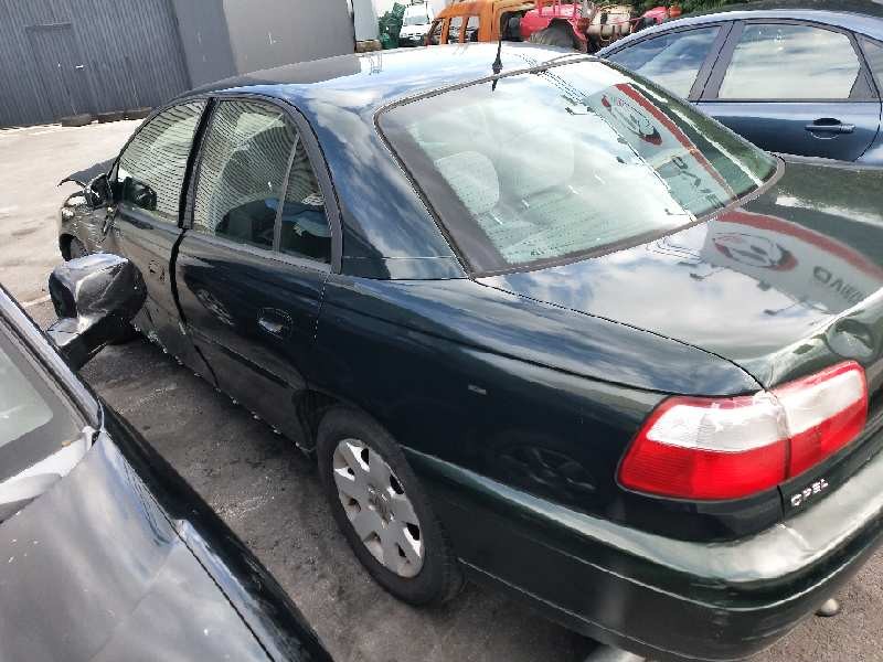 opel omega b del año 2001