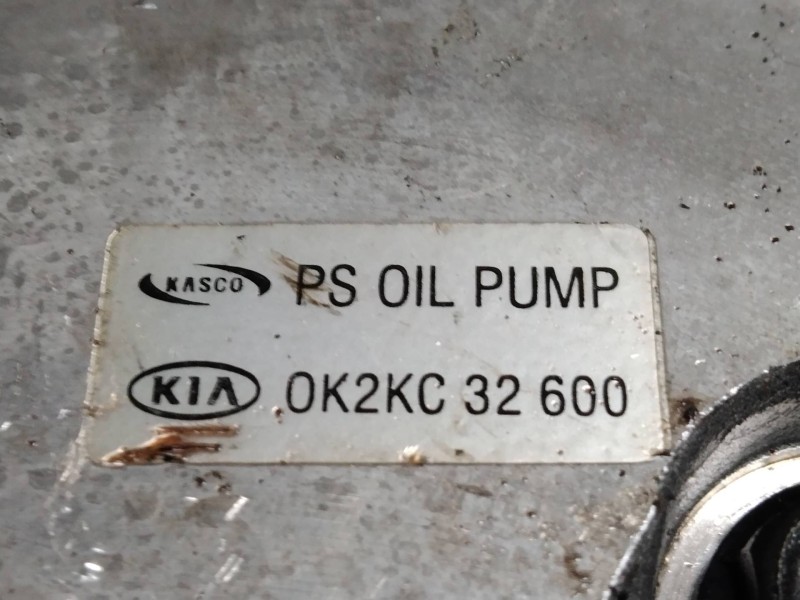 Recambio de bomba direccion para kia carens 2.0 crdi lx monovolumen referencia OEM IAM OK2KC32600  