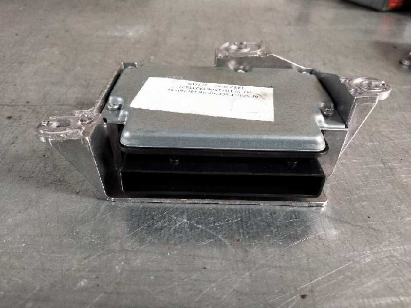 Recambio de centralita airbag para renault scenic ii expression referencia OEM IAM 607993600 8200412042A 