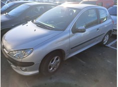 peugeot 206 berlina del año 2002
