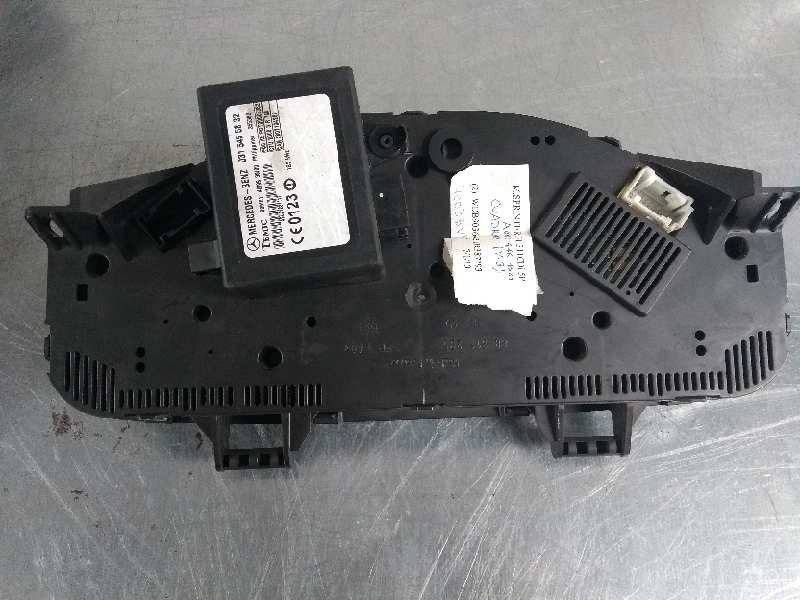 Recambio de cuadro instrumentos para mercedes sprinter 02.00  caja cerrada, techo elevado 311 cdi (903.663) referencia OEM IAM A