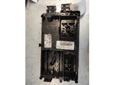 Recambio de caja reles / fusibles para opel insignia berlina 2.0 cdti cat referencia OEM IAM 13275881   2
