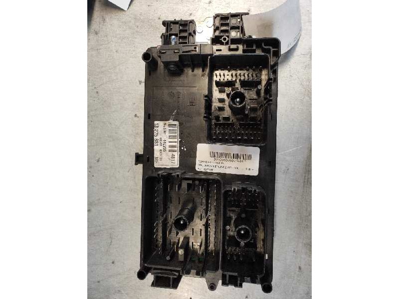 Recambio de caja reles / fusibles para opel insignia berlina 2.0 cdti cat referencia OEM IAM 13275881  