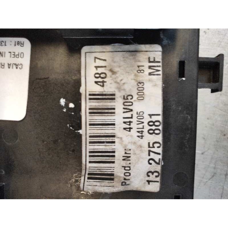 Recambio de caja reles / fusibles para opel insignia berlina 2.0 cdti cat referencia OEM IAM 13275881  