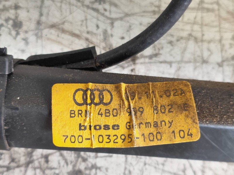 Recambio de elevalunas delantero derecho para audi allroad quattro (4b5) 2.5 tdi (132kw) referencia OEM IAM 4B0959802B 700103295