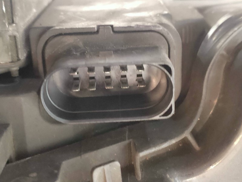 Recambio de faro derecho para audi allroad quattro (4b5) 2.5 tdi (132kw) referencia OEM IAM   