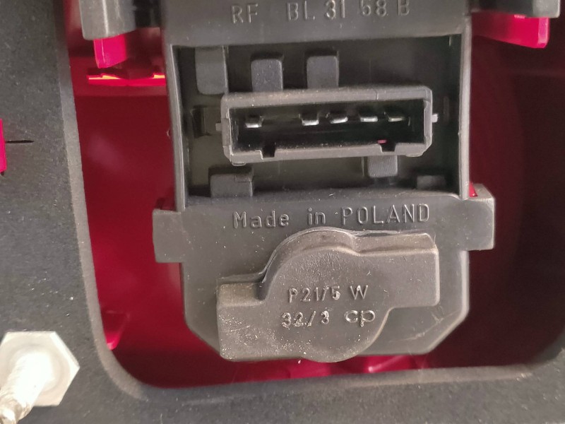 Recambio de piloto trasero izquierdo para audi allroad quattro (4b5) 2.5 tdi (132kw) referencia OEM IAM 4B9945095 412909999 